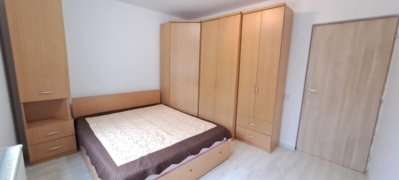 Prelungirea Ghencea, 2 camere, decomandat, centrala, bloc caramida.